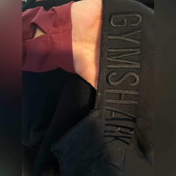 Gymshark cropped hoodie - Picture 3 of 3